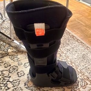Small size walker boot